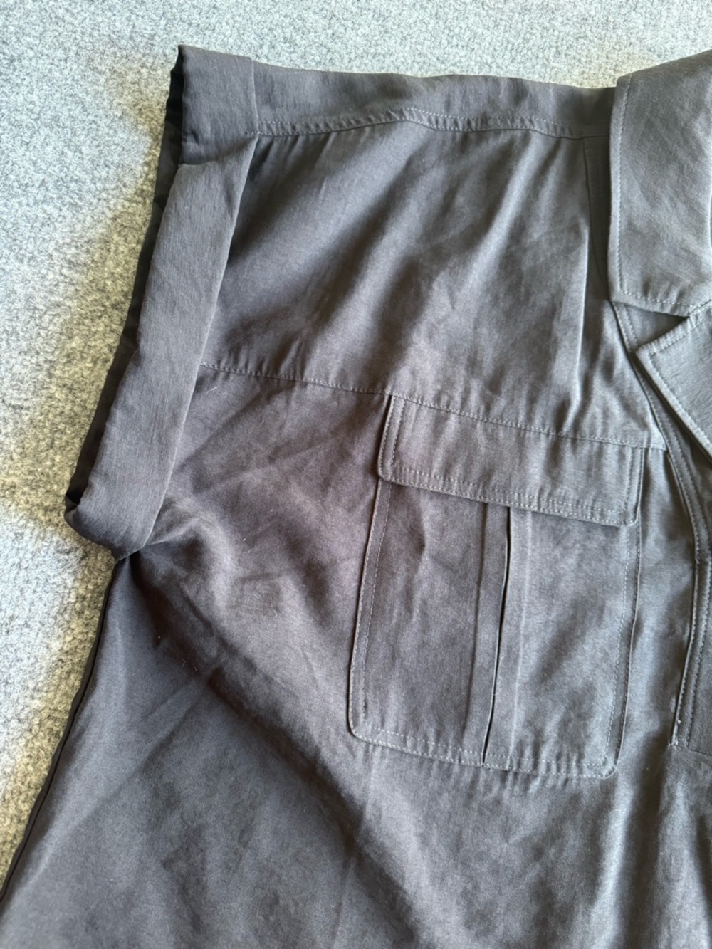 Tuckernuck Short Sleeve V-Neck Button Up Blouse Black XXL - Picture 3 of 8